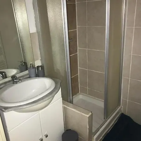 Lejlighed En Front De Avec Parking Privatif Fréjus